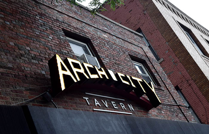 Arch City Tavern in Columbus, Ohio is a great choice when dining in the Short North. Click to read the full post on AnExplorersHeart.com