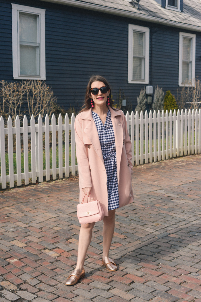Navy Gingham Dress for Spring on AnExplorersHeart.com / Old Navy Gingham Dress / Pink Trench Coat Abercrombie & Fitch / Rose Gold Loafers / Pink Ball Drop Earrings